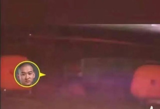 相声演员曹云金路边小便被拍，车内拥抱醉酒女子