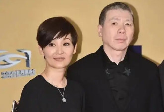 徐帆回应离婚9个月，冯小刚和情敌王志文同聚，养女徐朵置身事外