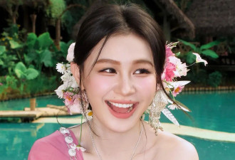 金靖瘦到98斤开挂！连换4套傣族服饰秀“杨柳小蛮腰”美到认不出
