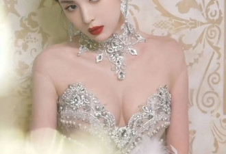 这还是古力娜扎？极致的成熟御姐风格轻松驾驭，早已不是小女孩