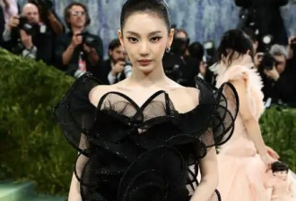 谷爱凌穿泡泡机，肯豆cos胜利女神，这届Met Gala的赢家到底是谁？