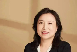 被操控的饭圈女孩：为偶像，牺牲一切