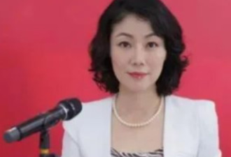 中国最贵女秘书 年入近2千万 49岁至今未婚