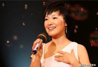 50岁周艳泓近况曝光！与李厚霖分手后嫁给初恋男友