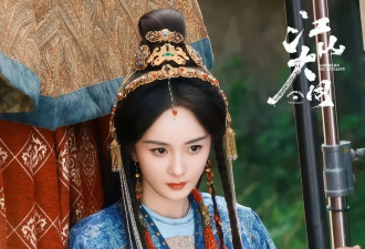急流勇退？赵丽颖一年多没进组，被传复婚带娃