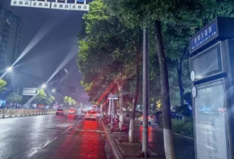 摩托车斑马线撞人致行人2死1伤：时速超120公里