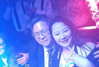 向佑新女友大10岁，过往被扒，向太坚决不认