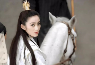 被父家暴遭夫欺辱,赵敏离世17年,她给所有女人提了醒