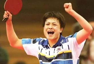 61岁何智丽近况：30年前离婚，回老家上海养老