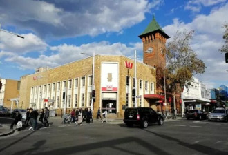 中国女子遇“树上挂鞋” 驱车离开 遭轰3枪