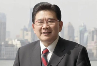 原来曹可凡老婆是她，怪不得丈夫火遍全国，真是娶一个贤妻旺三代