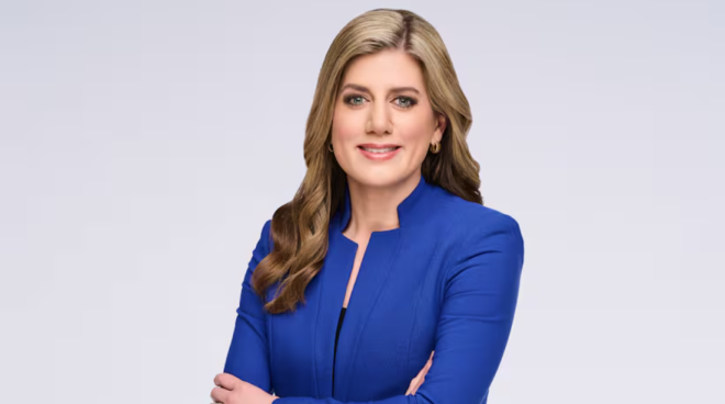 CTV 新闻的 Natalie Johnson。Johnson 是 Beaches–East York 居民，也是三个孩子的母亲，其报道生涯长期聚焦于市政事务。图片来源：CTV。