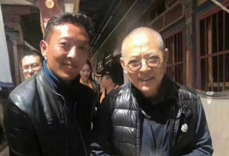 李连杰发文谈与利智婚姻现状：穿情侣T恤5年没换