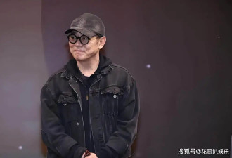 李连杰晒与女儿合照，称面容改变是因为患甲亢...