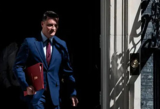 英首相斯塔默面临下台危机，这3个人最有可能接任