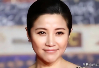 53岁颜丙燕：无儿无女 发福却韵味十足 与小20岁男友恩爱