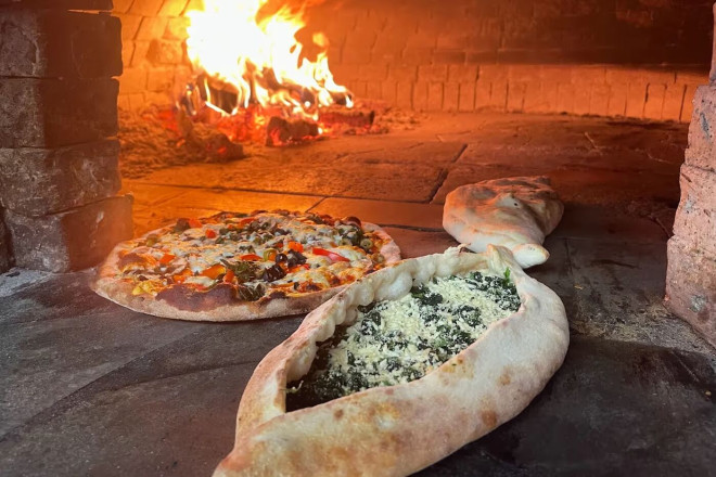 Dino's Wood Burning Pizza 多伦多