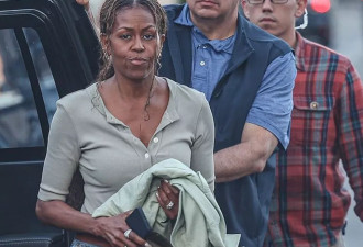 奥巴马两个女儿久违露面，身形反差大引网友热议