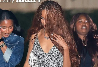 奥巴马两个女儿久违露面，身形反差大引网友热议