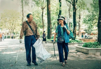 "我的家，被父母捡来的废品塞满了"