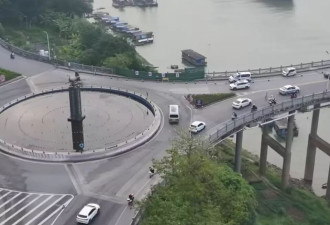 梧州公交坠桥事发地桥头转盘设计引发讨论，交通专家回应