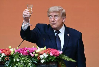特朗普在中国破例喝酒了？白宫回应