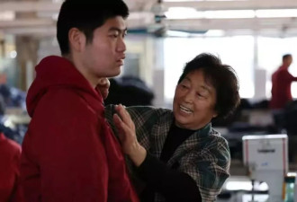 人在县城，72岁，我带280个残疾人创业