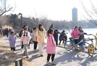 高校大门开放争议背后:一个人的抗争,一群人的生意