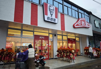 中国县城餐饮老板 已经笑不出来了