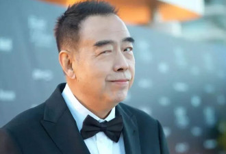73岁陈凯歌亮相戛纳驼背脱发，陈红仍美艳