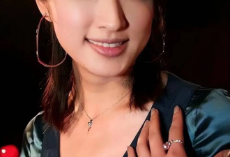 原来王志文的妻子是她，怪不得丈夫火遍全国，真是娶一个贤妻旺三代