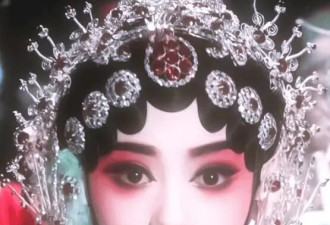 同班同学早火了，她熬20年才凭一身戏曲功底出圈