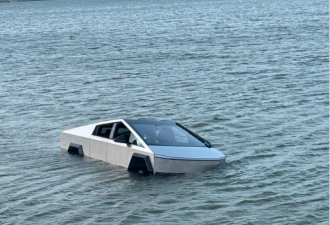 美车主开Cybertruck冲进湖中测试防水 结局好惨