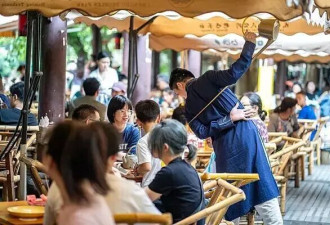 一个电话号码，举报了成都四百家茶楼