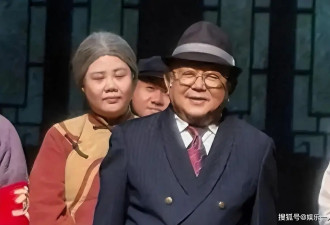 王刚清空账号，卖四合院引猜测，77岁瘫在轮椅的他，和张铁林是同类人