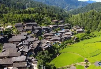 中国南方“菇类村”：女性衣着开放 母系社会