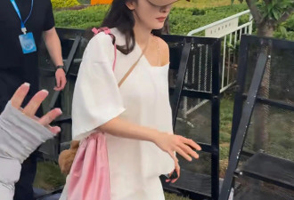 初夏穿搭还得是杨幂！3套穿搭可盐可甜少女感满满！穿短裙就像18