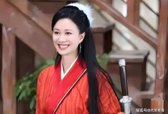 48岁倪虹洁近况曝光！离婚后还要帮前夫还债，如今与儿子关系疏远