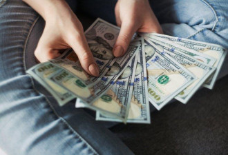 美移民向海外家人汇款 将征收25%汇款税？
