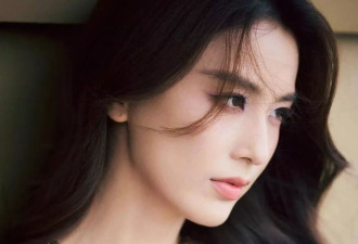 假离婚？黄圣依直播杨子狂刷礼物被踢