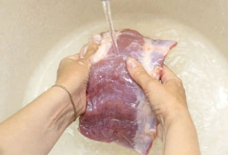 不要再用水龙头直接冲洗生肉了