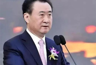 王思聪三年没换女友,不是没钱亦不是不想换,另有缘由