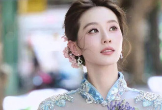 刘诗诗穿蓝色旗袍大秀曼妙身材！雪肤玉貌美得让人窒息