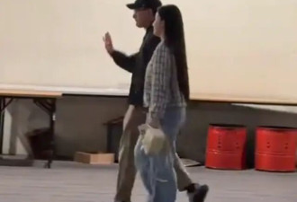 刘恺威红馆被拍，与年轻女子手牵手,新女友身材..