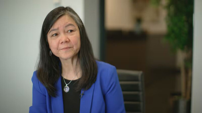 Grace 是多名受害加拿大乘客之一，W5 调查揭示过去一年内至少有 17 起行李标签被调换的案例。