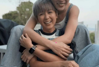 TVB女星亲吻闺蜜脸颊，公开告白喊“老婆”....