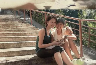 TVB女星亲吻闺蜜脸颊，公开告白喊“老婆”....
