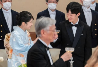 19岁悠仁亲王同框爱子公主 日本皇室两种未来