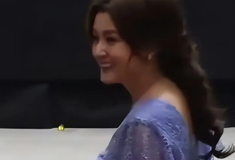 藤原纪香54岁近照曝光 紫色紧身裙亮相状态吸睛