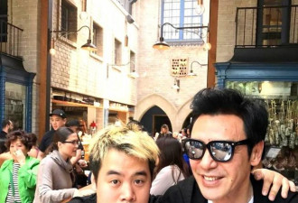 完全不像星二代，钟镇涛儿子定居上海创业